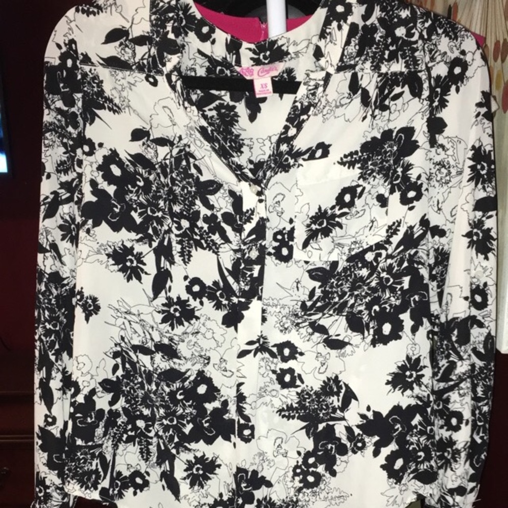 Floral dressy top